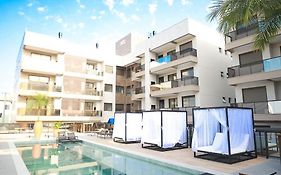 Apto em Home Clube na Praia de Palmas